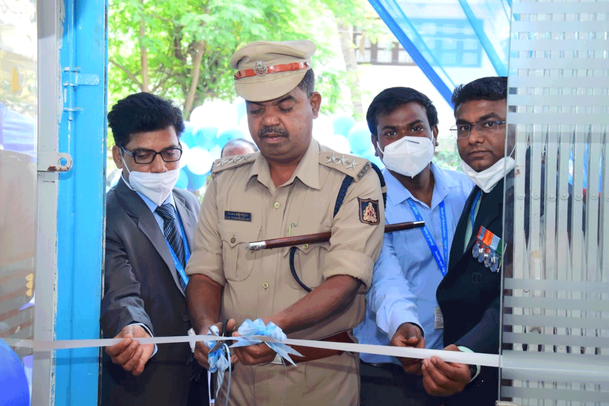 Shri G M Thippeswamy DySP, Chitradurga District inaugurating state of the art branch at Chitradurga District under Bengaluru Zone Shri G M Thippeswamy DySP, Chitradurga District inaugurating state of the art branch at Chitradurga District under Bengaluru Zone