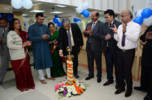 Shri. R. Athmaram, Executive Director of Bank of Maharashtra inaugurating the State of the Art Technology Branch at Erandwane Shri. R. Athmaram, Executive Director of Bank of Maharashtra inaugurating the State of the Art Technology Branch at Erandwane