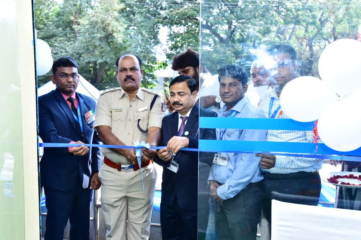 Shri Vijay Kumar Santhosh DySP Haveri District inaugurating state of the art branch at Haveri District under Bengaluru Zone Shri Vijay Kumar Santhosh DySP Haveri District inaugurating state of the art branch at Haveri District under Bengaluru Zone